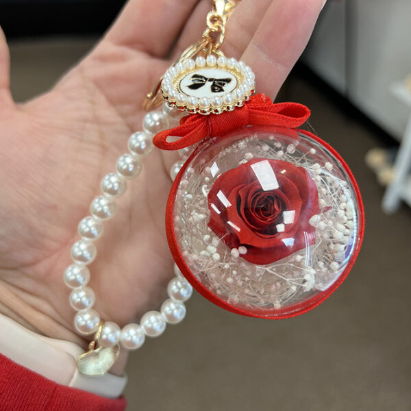 Preserve rose keychain